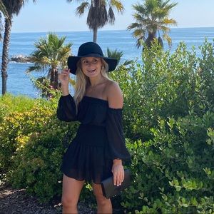 Meet your Posher, Carla